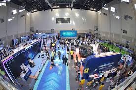 湖人疯狂输球，雷迪克还在“跪舔”詹姆斯，东契奇都看不下去了